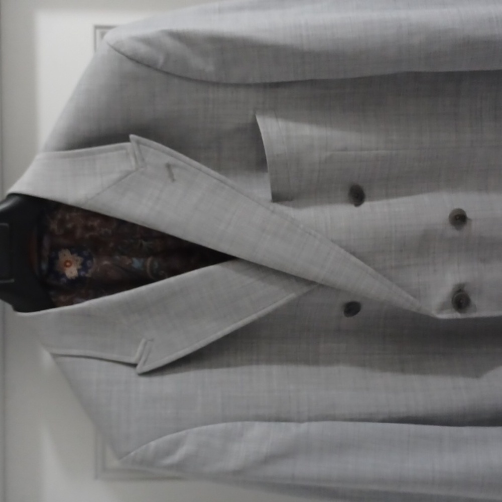 TALLIA Light Gray Double-Breasted Blazer